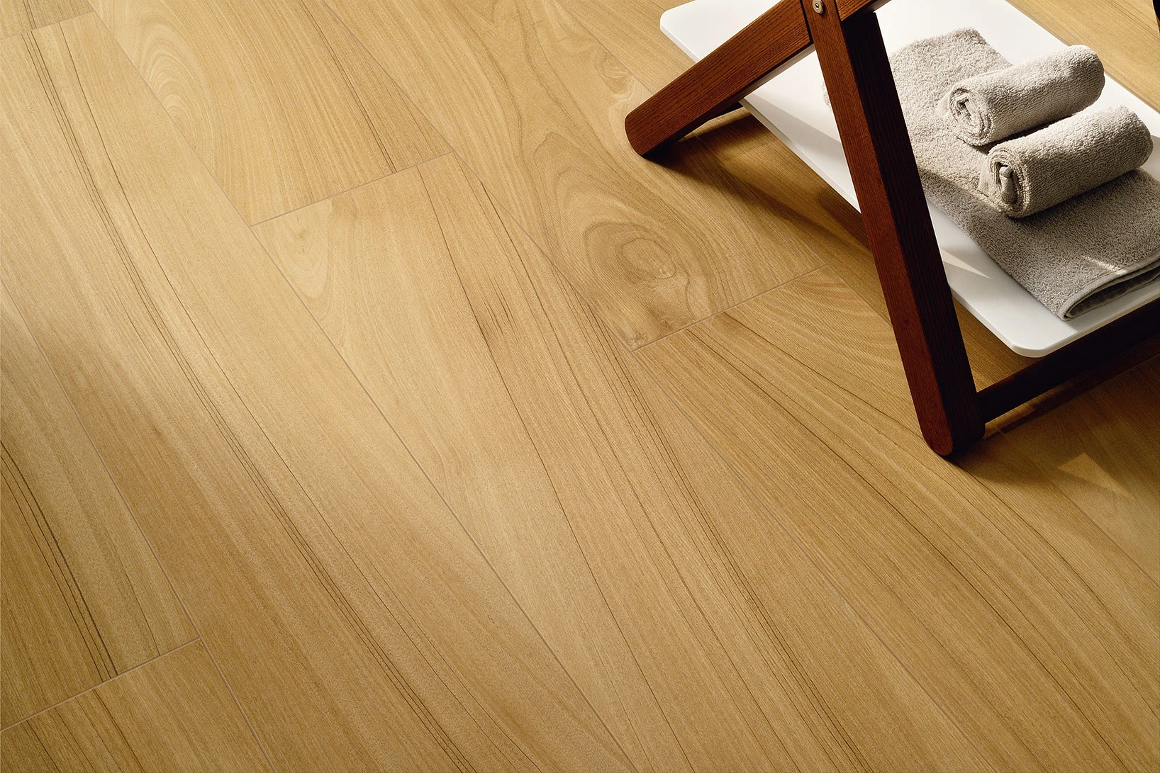 Coem Ceramiche Carrelage Anti Dérapant Rectifié Effet Parquet AFFOUX MIELLE ANTISLIP 15,1X90,6 - 1,23m² 6 Coem Ceramiche Carrelage Anti Dérapant Rectifié Effet Parquet AFFOUX MIELLE ANTISLIP 15,1X90,6 - 1,23m² – Image 4